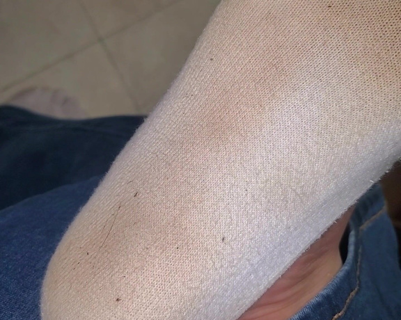 Tori Valentine aka missfeetstinkvip Foot Fetish - 03-27-2024 OnlyFans Video - For whatever reason, Im selling more pairs of toe socks now than anything else