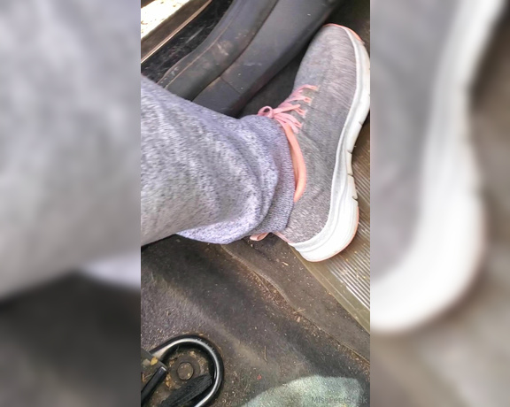 Tori Valentine aka missfeetstinkvip Foot Fetish - 04-17-2024 OnlyFans Video - Heres two different clips of what my nylons amp socks look like, fresh out of mules