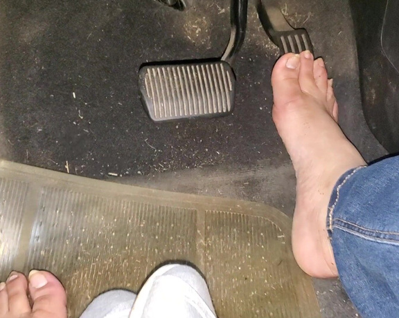 Tori Valentine aka missfeetstinkvip Foot Fetish - 06-02-2024 OnlyFans Video - If you were sitting in the passenger seat, Id be willing to bet youd have to