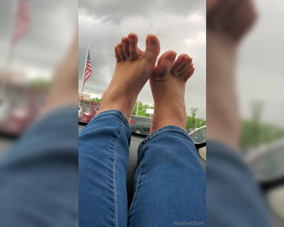 Tori Valentine aka missfeetstinkvip Foot Fetish - 06-26-2024 OnlyFans Video - Sister shops