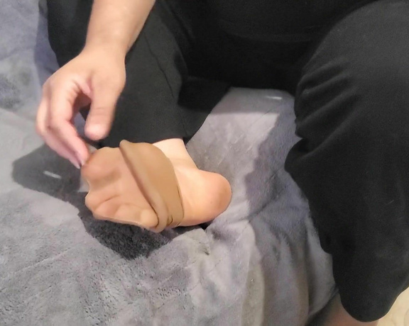 Tori Valentine aka missfeetstinkvip Foot Fetish - 05-23-2024 OnlyFans Video - Long day, boys, long day Nonstop work amp traffic was awful