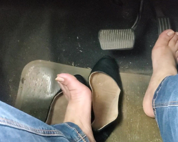 Tori Valentine aka missfeetstinkvip Foot Fetish - 06-23-2024 OnlyFans Video - You simply cant ride with me, no matter how short the distance is, without me coming