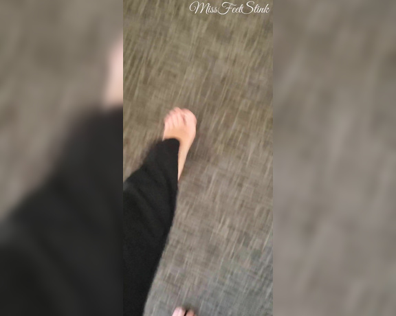 Tori Valentine aka missfeetstinkvip Foot Fetish - 07-17-2024 OnlyFans Video - How bout a montage of me walking barefoot in public amp at work Sound pretty good