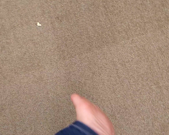 Tori Valentine aka missfeetstinkvip Foot Fetish - 07-17-2024 OnlyFans Video - How bout a montage of me walking barefoot in public amp at work Sound pretty good