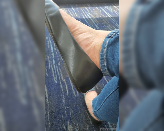 Tori Valentine aka missfeetstinkvip Foot Fetish - 08-25-2024 OnlyFans Video - Ive been walking the floors of this convention for quite a while youll see another video