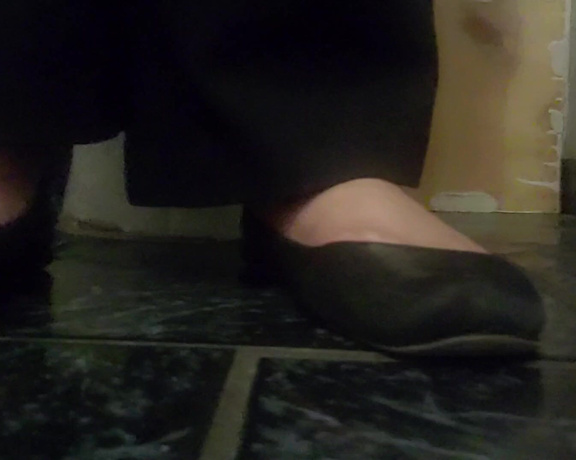 Tori Valentine aka missfeetstinkvip Foot Fetish - 09-07-2024 OnlyFans Video - Found these old clips that I recorded when I first started this venture