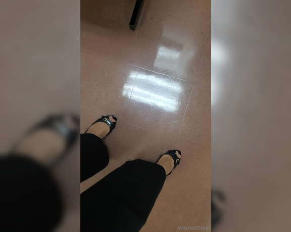 Tori Valentine aka missfeetstinkvip Foot Fetish - 09-11-2024 OnlyFans Video - Every once in a while, I get a request for me to just walk