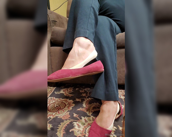 Tori Valentine aka missfeetstinkvip Foot Fetish - 09-19-2024 OnlyFans Video - When Im enthralled in my work, I really dont pay much attention to what my feet