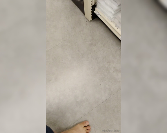 Tori Valentine aka missfeetstinkvip Foot Fetish - 10-10-2024 OnlyFans Video - The gall of some people