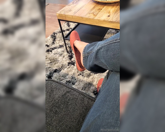 Tori Valentine aka missfeetstinkvip Foot Fetish - 09-15-2024 OnlyFans Video - I get a lot of requests for shoe play in public