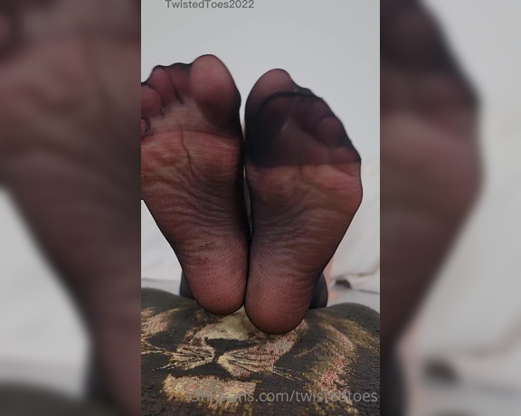 Twisted Toes aka twistedtoes Foot Fetish - 07-11-2022 OnlyFans Video - Heres a short clip to make your Monday marvelous