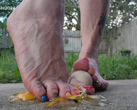 Twisted Toes aka twistedtoes Foot Fetish - 09-08-2024 OnlyFans Video - Some yokey fun