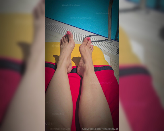 MISTRESS RAHA aka rahakeshvar - 07-01-2024 OnlyFans Video - Kissing these beautiful legs desires