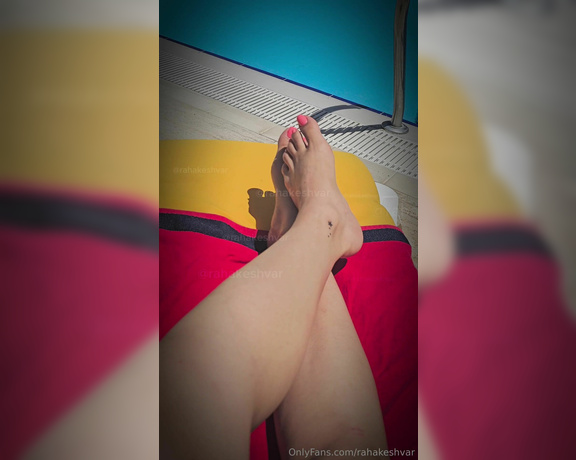 MISTRESS RAHA aka rahakeshvar - 07-01-2024 OnlyFans Video - Kissing these beautiful legs desires