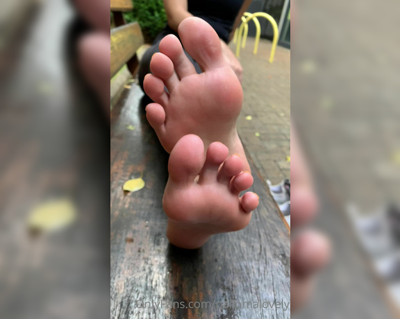 Palloma Lovely aka pallomalovely - 04-22-2021 OnlyFans Video - Se eu tirar meu tenis no meio da corrida você já sabe o que fazer, né