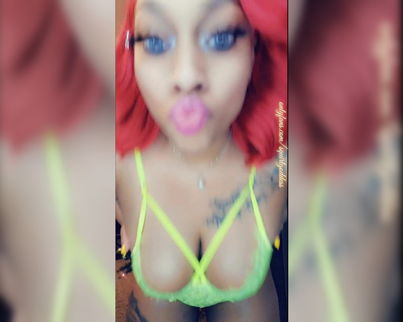 SGODDESS aka sgoddess Findom - 12-24-2020 OnlyFans Video - Its Christmas Eve luvs stay positive, happy and free