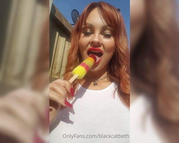 Beth Black aka blackcatbeth Femdom - 04-25-2021 OnlyFans Video - BTS of some content  things are gonna get wet