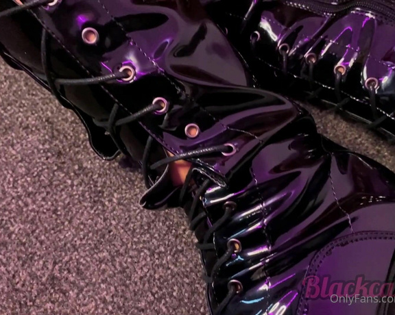 Beth Black aka blackcatbeth Femdom - 09-13-2022 OnlyFans Video - Would you fuck me with or without these boots on