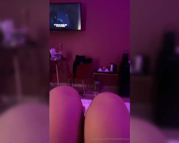 GingerAlesFeet aka misstressroux Foot Fetish - 06-10-2024 OnlyFans Video - Good memories  mondaymotivation