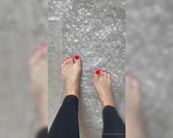 GingerAlesFeet aka misstressroux Foot Fetish - 06-28-2024 OnlyFans Video - Leaked misstressroux 66535