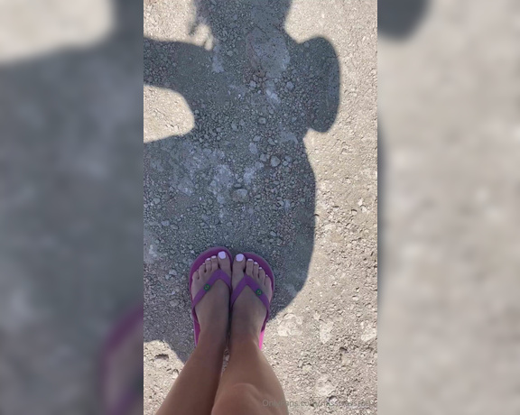 GingerAlesFeet aka misstressroux Foot Fetish - 07-31-2024 OnlyFans Video - MAREEEE Non vorresti essere qui con me