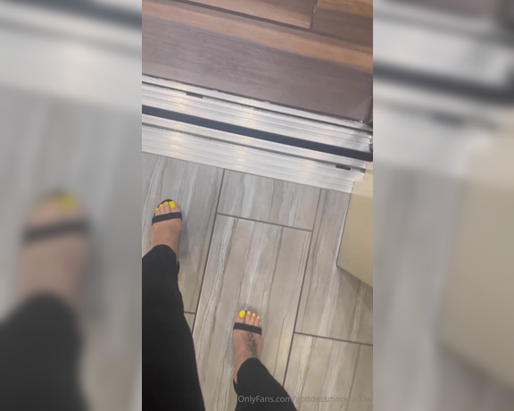 Goddess monica aka goddessmonica00w Foot Fetish - 03-19-2024 OnlyFans Video - just finished another lovely experience with my fav couple in ct