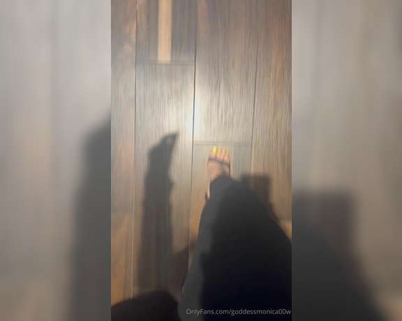 Goddess monica aka goddessmonica00w Foot Fetish - 03-19-2024 OnlyFans Video - just finished another lovely experience with my fav couple in ct