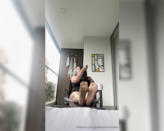 Goddess monica aka goddessmonica00w Foot Fetish - 07-11-2024 OnlyFans Video - foot tease on balcony in colombia while my family sleeps