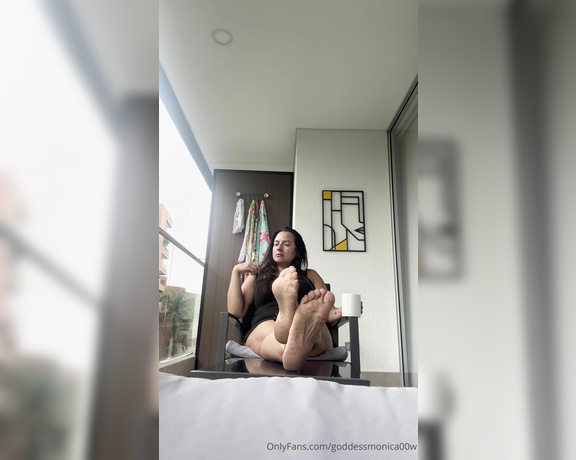 Goddess monica aka goddessmonica00w Foot Fetish - 07-11-2024 OnlyFans Video - foot tease on balcony in colombia while my family sleeps