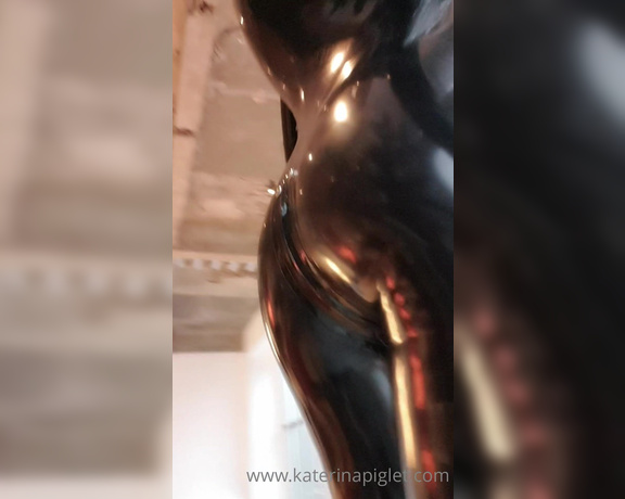 Katerina Piglet aka katerinapiglet Femdom - 11-23-2020 OnlyFans Video - Your fav black catsuit