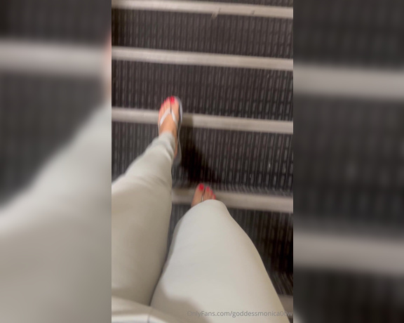 Goddess monica aka goddessmonica00w Foot Fetish - 10-13-2024 OnlyFans Video - flip flopping away