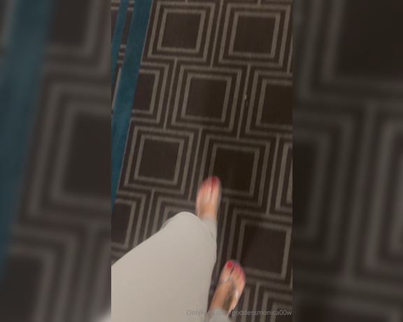 Goddess monica aka goddessmonica00w Foot Fetish - 10-13-2024 OnlyFans Video - flip flopping away