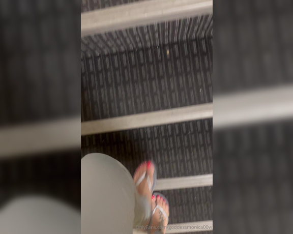 Goddess monica aka goddessmonica00w Foot Fetish - 10-13-2024 OnlyFans Video - flip flopping away