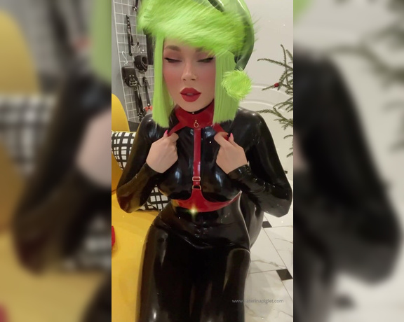 Katerina Piglet aka katerinapiglet Femdom - 12-30-2020 OnlyFans Video - The first part of the stream from Instagram