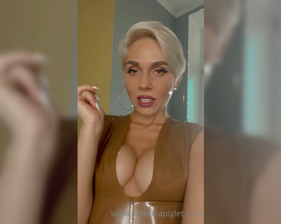 Katerina Piglet aka katerinapiglet Femdom - 08-05-2021 OnlyFans Video - Very beautiful dress but sorry not mine  lets enjoy it while there is time