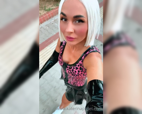 Katerina Piglet aka katerinapiglet Femdom - 10-06-2021 OnlyFans Video - A month has passed since my vacation and I already miss the sun