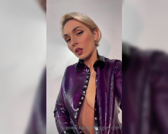 Katerina Piglet aka katerinapiglet Femdom - 11-08-2021 OnlyFans Video - Transparent shirt, what do you think about latex office style