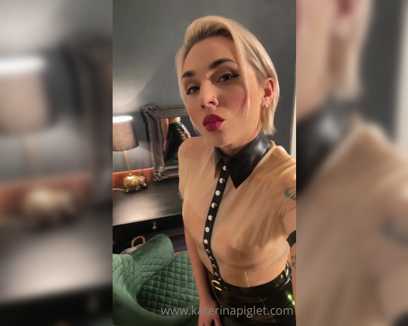 Katerina Piglet aka katerinapiglet Femdom - 01-04-2022 OnlyFans Video - I love this latex so much And to everyone I promised a custom video with this