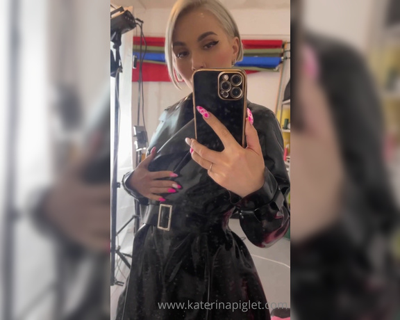 Katerina Piglet aka katerinapiglet Femdom - 02-07-2022 OnlyFans Video - I really love this raincoat Do you like a loose fit or just a tight fit