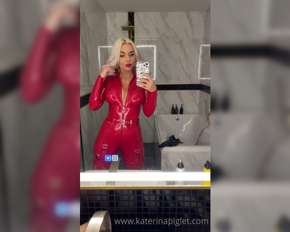 Katerina Piglet aka katerinapiglet Femdom - 10-30-2022 OnlyFans Video - Admire me