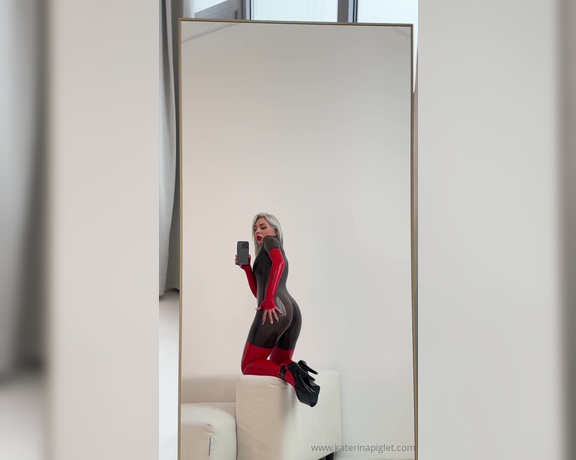 Katerina Piglet aka katerinapiglet Femdom - 01-31-2024 OnlyFans Video - Do you want to be a mirror instead