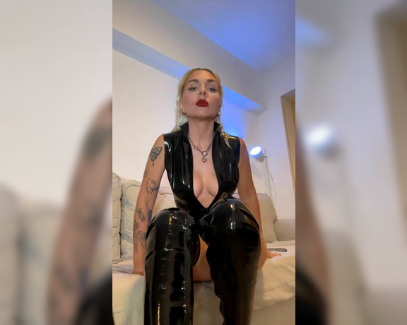 Katerina Piglet aka katerinapiglet Femdom - 04-25-2024 OnlyFans Video - Stream started at 04252024 0848 pm Make a offering to your mistress