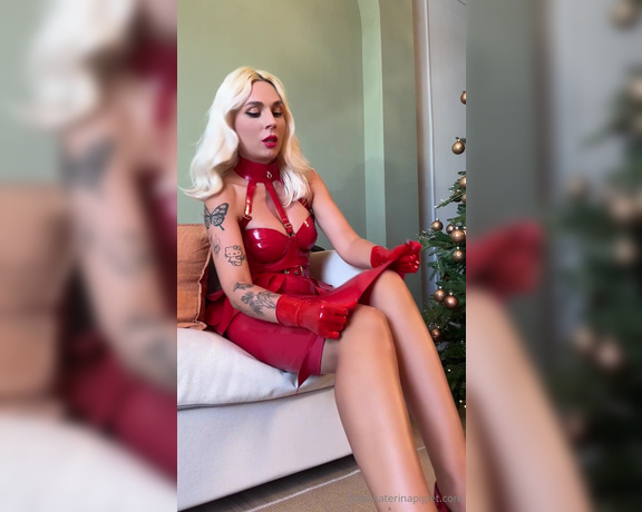 Katerina Piglet aka katerinapiglet Femdom - 12-31-2023 OnlyFans Video - my gift to you for the new year is my heels enjoy