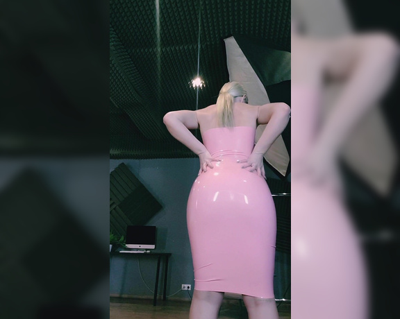 Katerina Piglet aka katerinapiglet Femdom - 11-16-2019 OnlyFans Video - This is dress maded by me  and if you doesnt know, I starded glueing latex