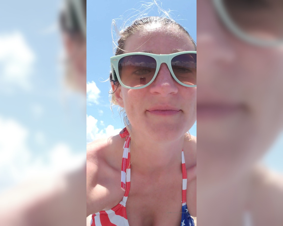 Constance aka modelconstance1 - 04-06-2020 OnlyFans Video - Just did a super quick video while I was enjoying the beach tod