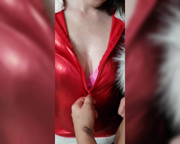 Constance aka modelconstance1 - 19-11-2019 OnlyFans Video - ToplessTuesday sexy Bts Vid sinnsage Christmas elf santa