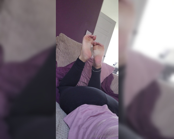 Lou In Heels aka louinheels - 15-05-2024 OnlyFans Video - I think you need them in your life