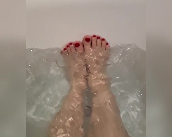 Mistress DeVille aka deville mistress - 02-11-2020 OnlyFans Video - Cherry red toes slow motion splashcome and worship my f