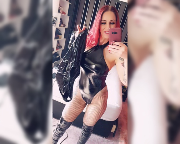 Ruby Onyx aka Ruby_onyx OnlyFans - Any takers on this PVC outfit! give me your best offer in comments! Lets get some bidding going!