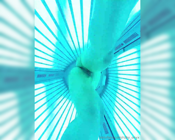 Ruby Onyx aka Ruby_onyx OnlyFans - Join me in the sunbed! Does anyone else dance in the sunbed to pass the time Or is it just